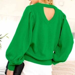 NWT St. Patrick’s Day Women’s Green Sweater with Back Cut Out Large & Small